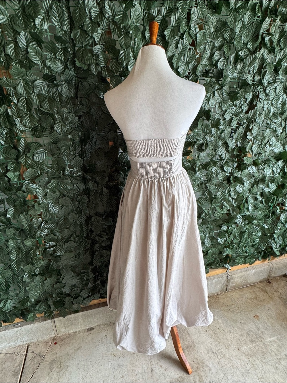 Zara strapless bubble-hem midi dress in light taupe - size xs - Picture 9 of 16